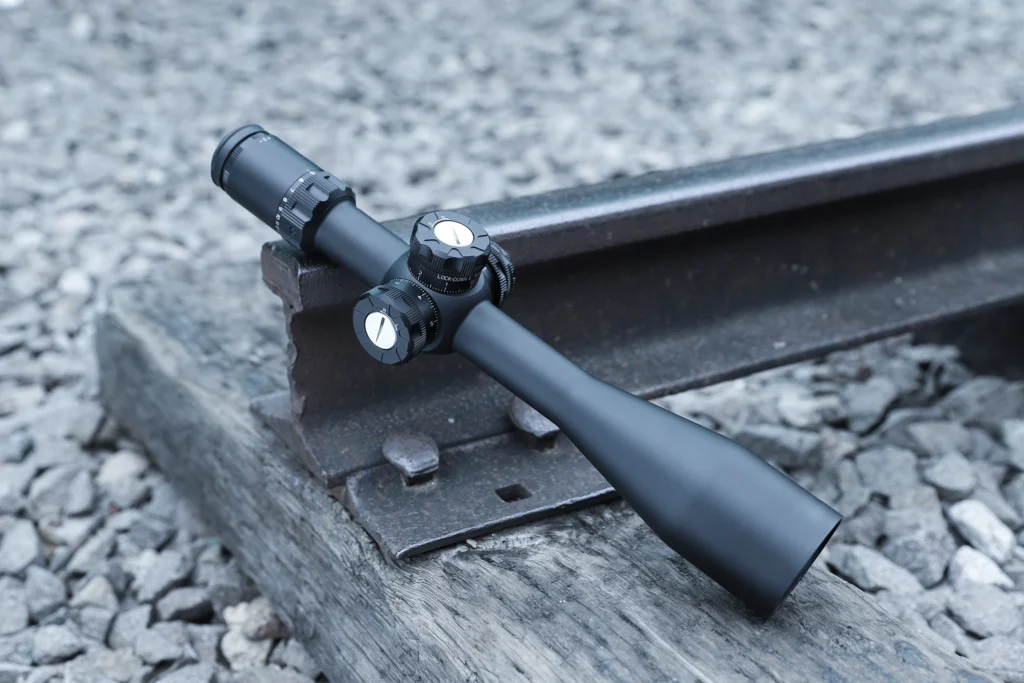 Yubeen variable-power optical riflescope three-quarter view